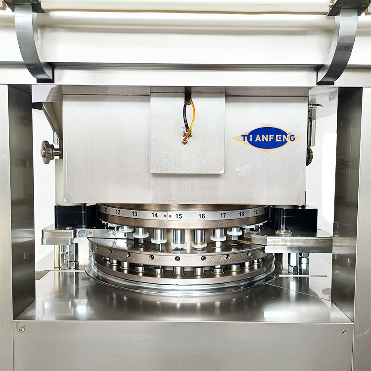 آلة ضغط الأقراص الدوارة الأوتوماتيكية D Tooling مع شاشة PLC تعمل باللمس 7.5KW