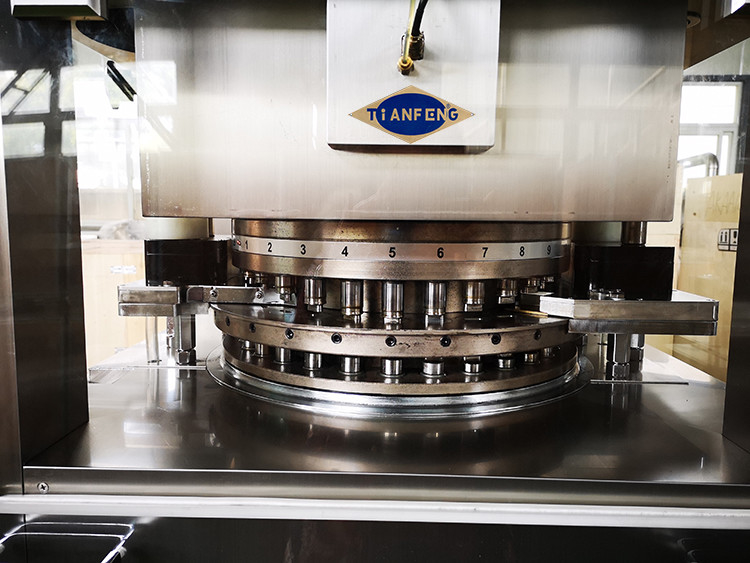 ZPG43 مخصص B Tooling حبة قرص الصحافة آلة 150000 قطعة / ساعة 5.5 KW