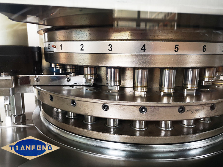 ZPG43 مخصص B Tooling حبة قرص الصحافة آلة 150000 قطعة / ساعة 5.5 KW