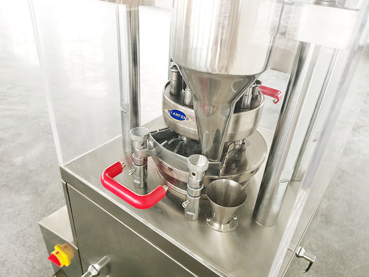 سرعة دوران البرج 0-30 دورة في الدقيقة آلة صنع أقراص الكافور لإنتاج الأقراص/الحبوب