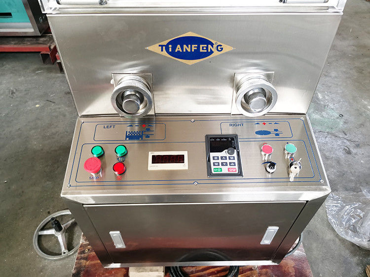 ZPW15D ZPW17D ZPW19D آلة الضغط الدوارة للكبسولات 3KW 42000 قطعة / ساعة للكبسولات قطرها 20 مم